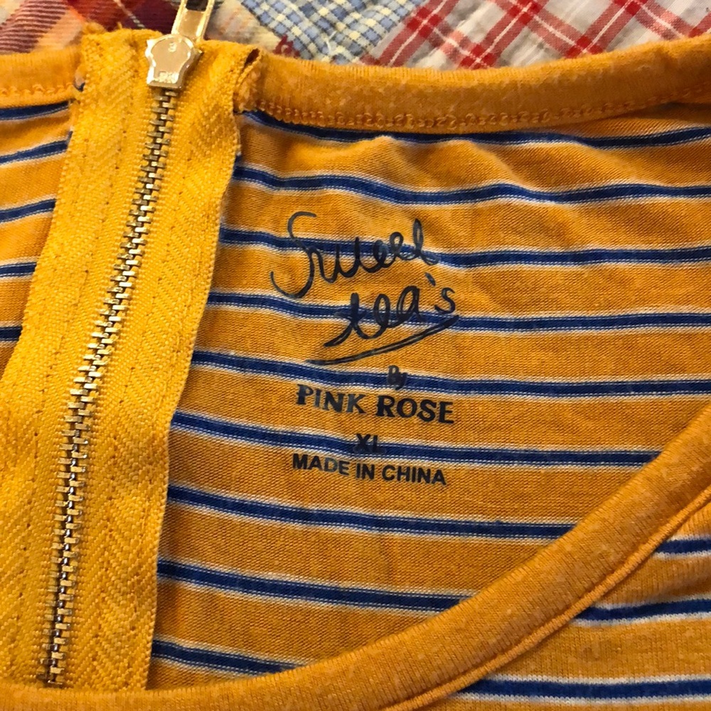Shirt - Picture 2 of 4
